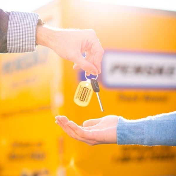 Become a Rental Truck Agent