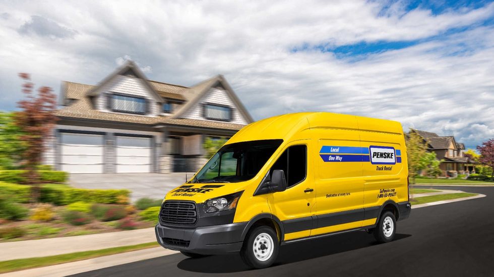 E-Commerce Sales Continue to Grow, Changing Trucking Operations